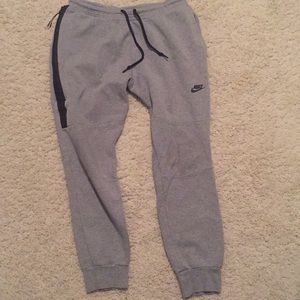 Nike joggers Men’s Size Large